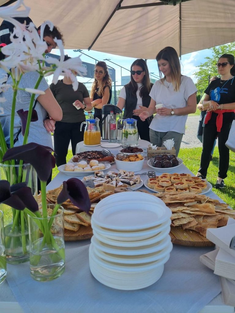 rinfresco a base di prodotti biologici locali offerto ai partecipanti alla fine dell'evento disconnettersi per riconnettersi