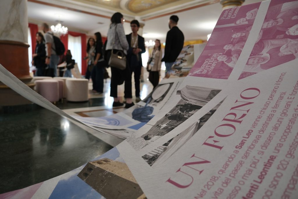 Giovani Soci visitano la Mappa dell'incanto, la mostra del Forum giovani soci BCC a L'Aquila
