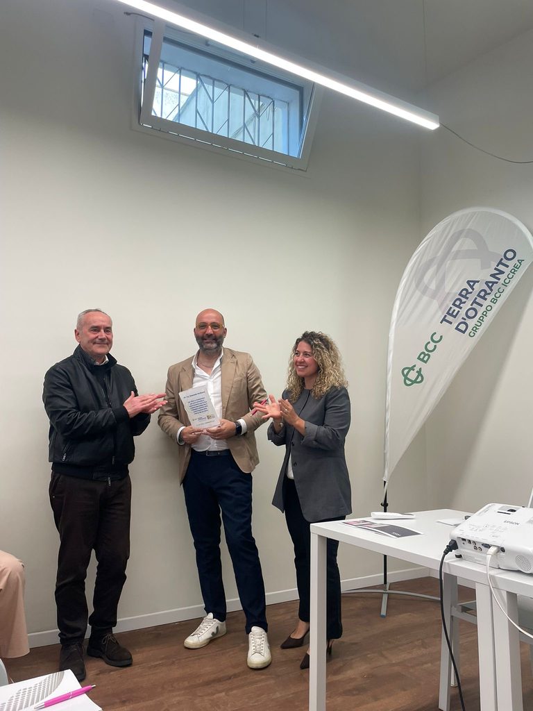 L’ingegnere Emanuele Verdoscia, founder e amministratore di Ever, impresa attiva nel settore dell'ingegneria, dell'energia e dell'ambiente al laboratorio